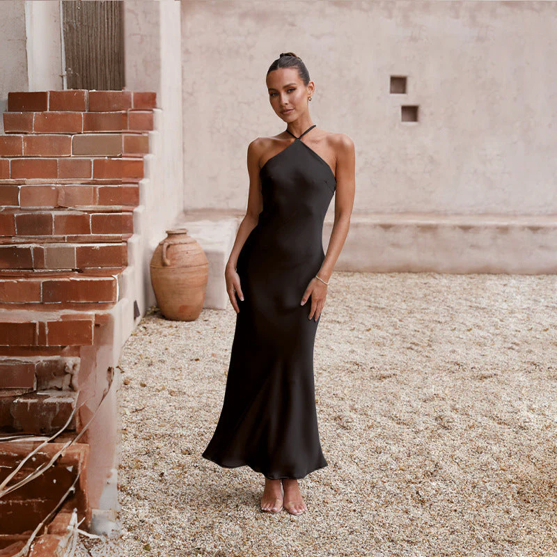 Solid Color Slim Fit Backless Halter Tight Dress