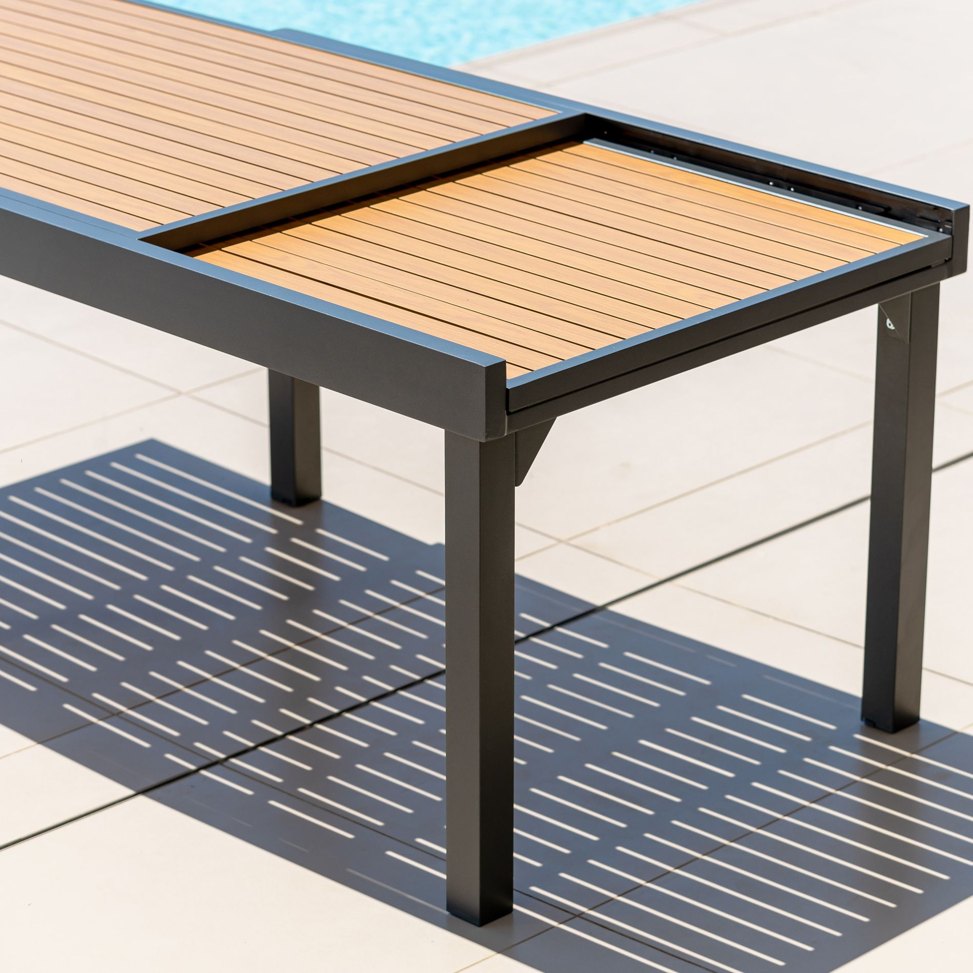 Table de jardin extensible en aluminium 10 places effet bois (135/270 x 90 cm) Murano Gris anthracite
