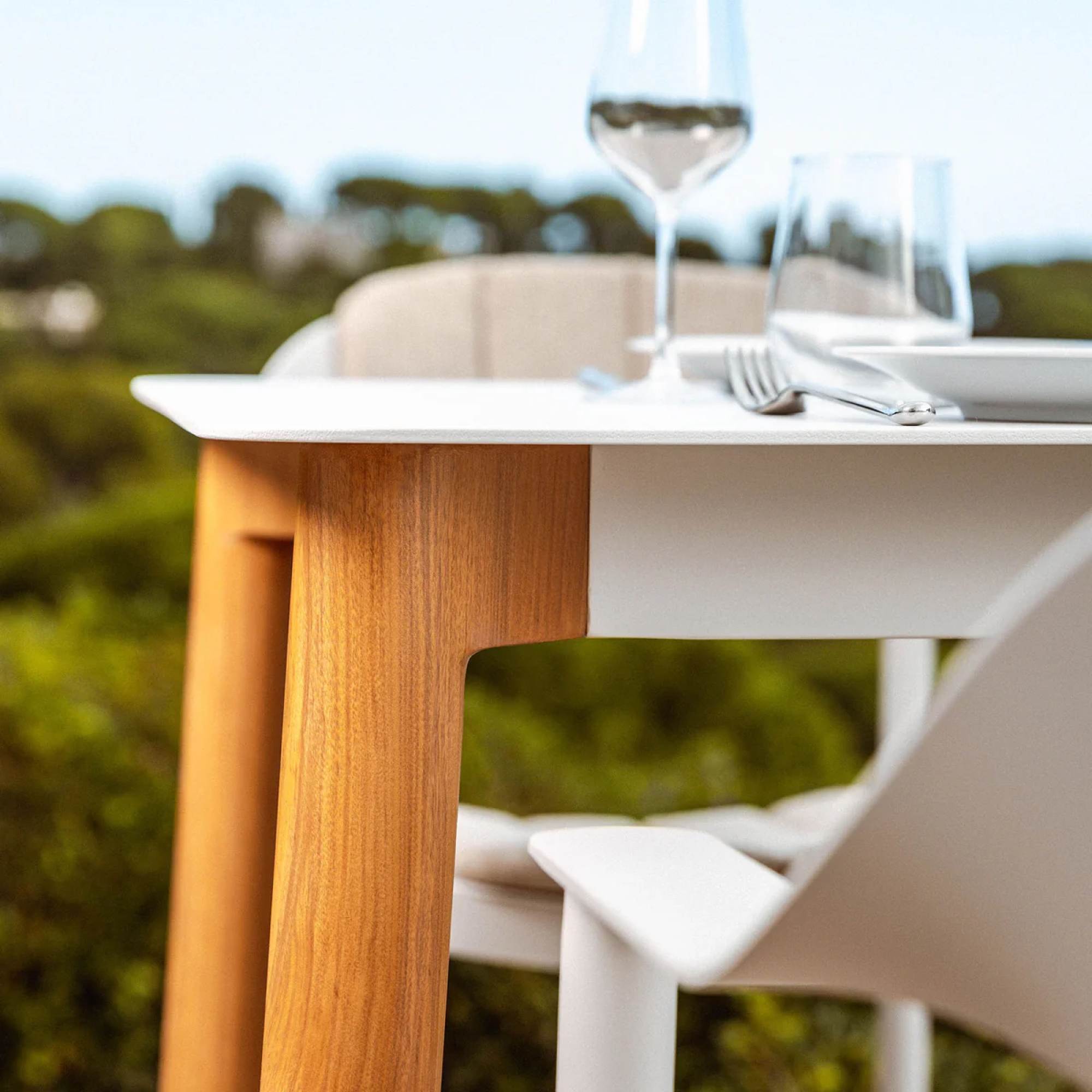 Table de jardin carrée en aluminium 2 places (76 x 76 cm) Monte Carlo Blanc