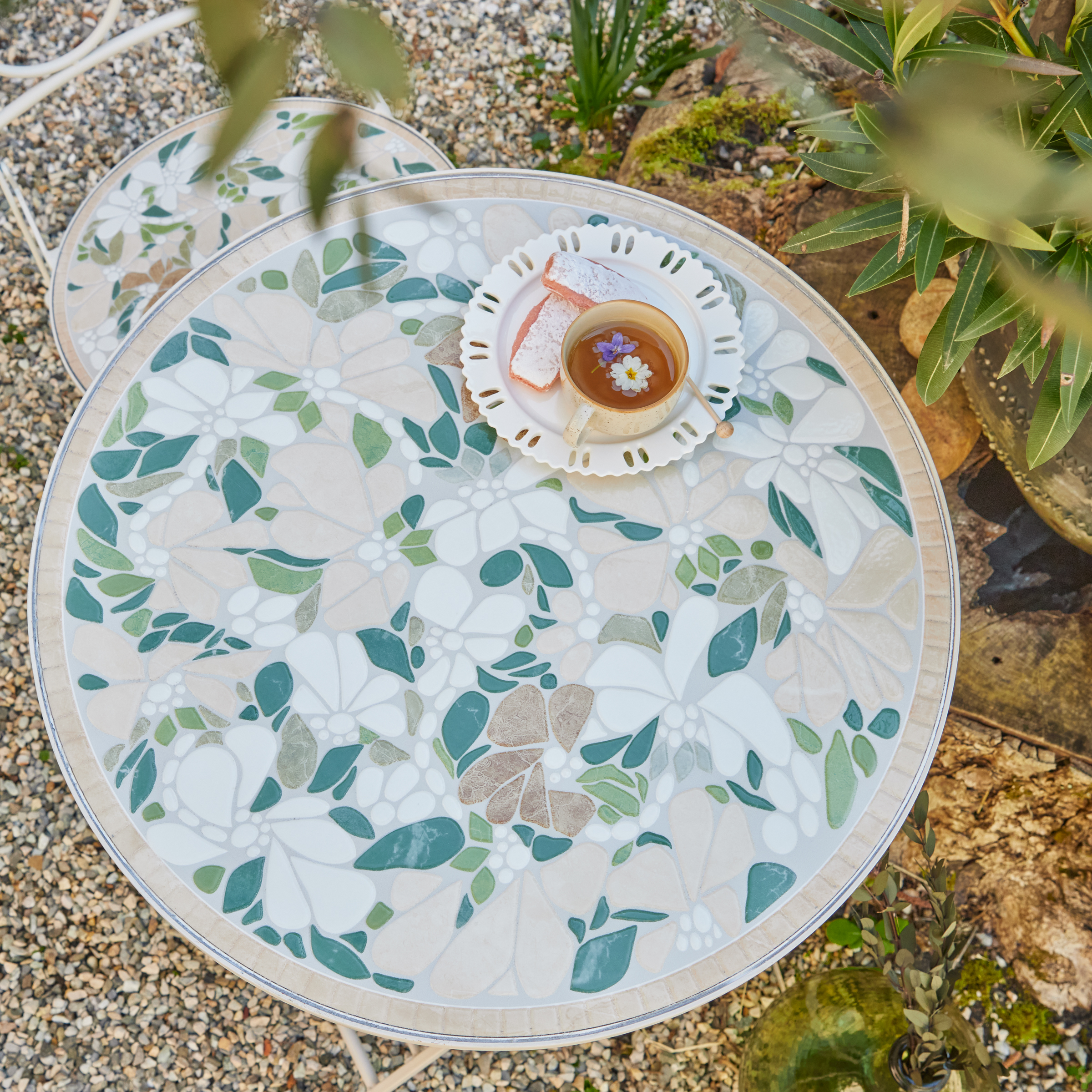 Table bistro ronde pliable en mosaïque Genève Crème