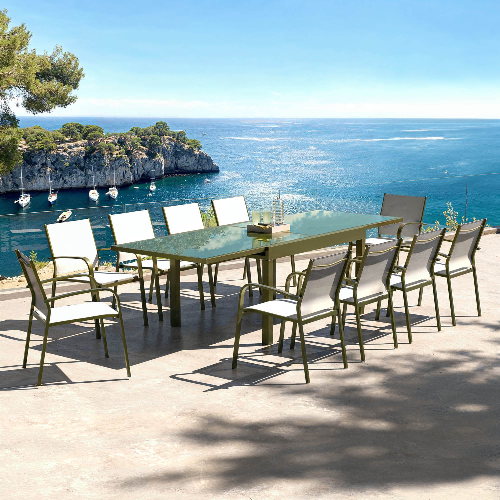 Table de jardin extensible en verre 10 places (135/270 x 90 cm) Murano Vert olive