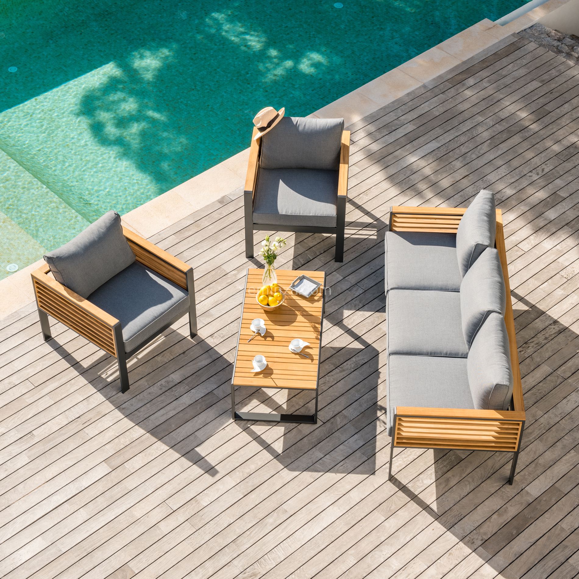 Salon de jardin aluminium et bois teck 5 places Bali Gris anthracite et ardoise