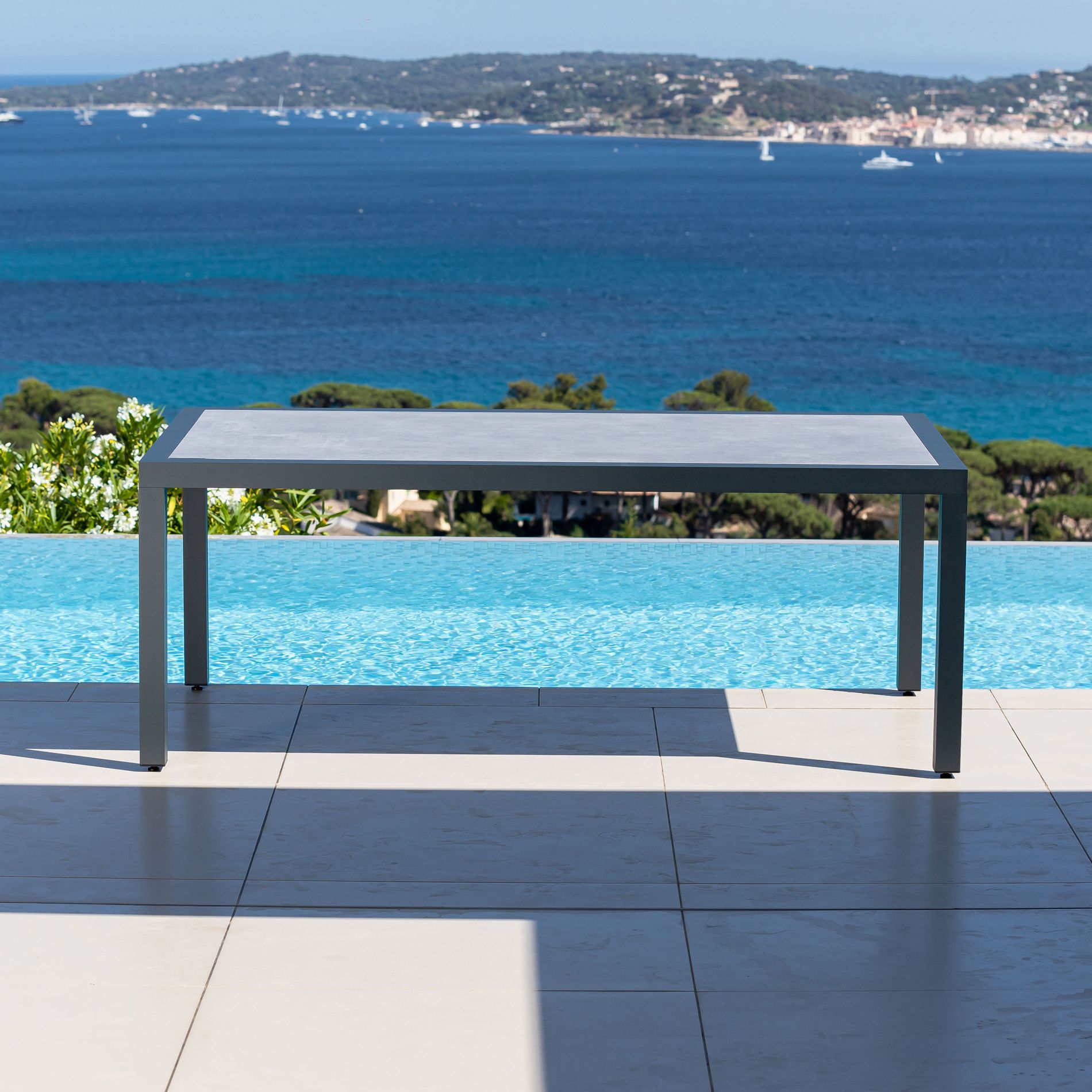 Table de jardin en aluminium et céramique 8 places (192 x 102 cm) Torano Gris anthracite