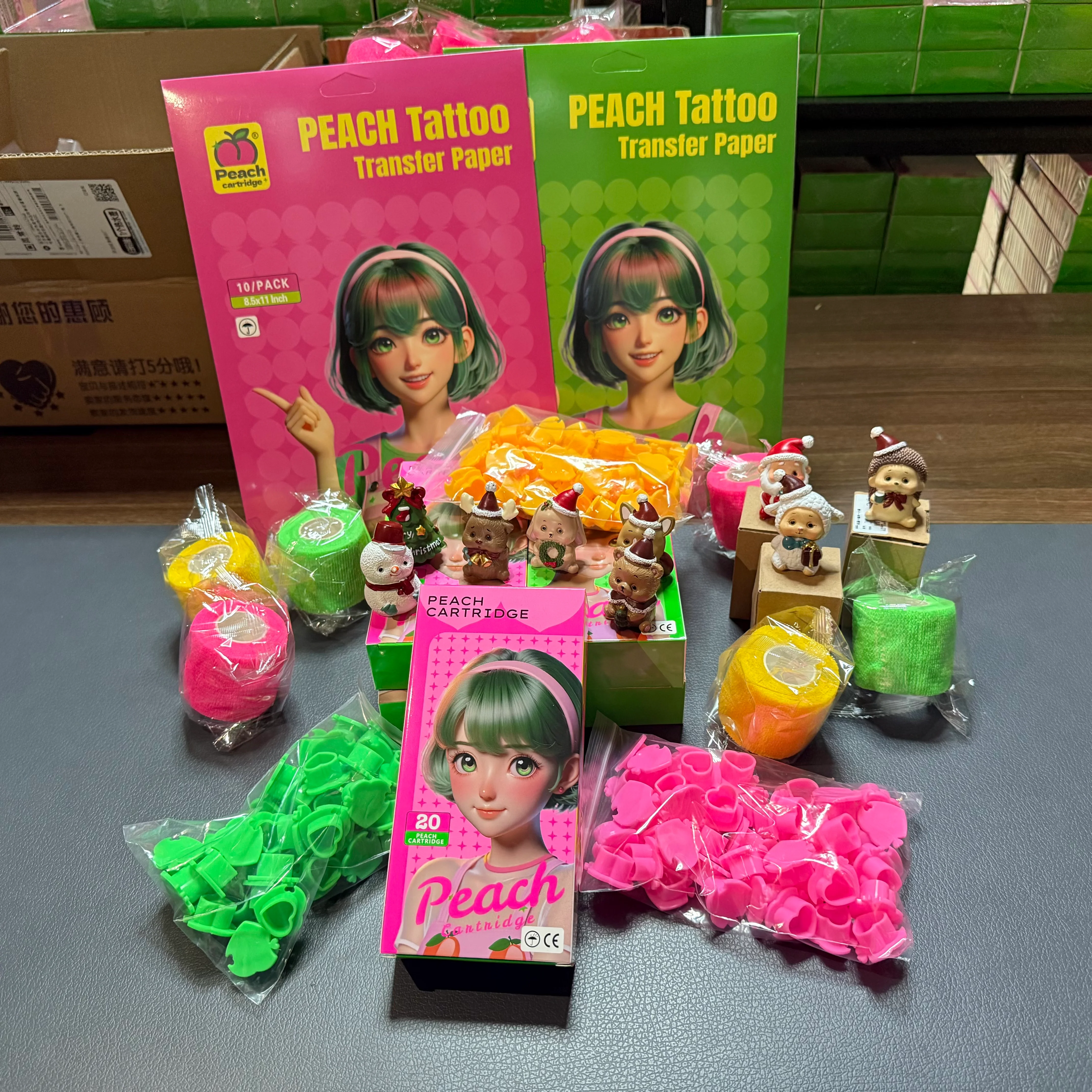 PEACH Weihnachts-Sparset (Weihnachts-Puppen Blindbox, Tattoo-Tintenpatronen, Tattoo-Transferpapier, Tattoo-Farbkappen, Bandage)