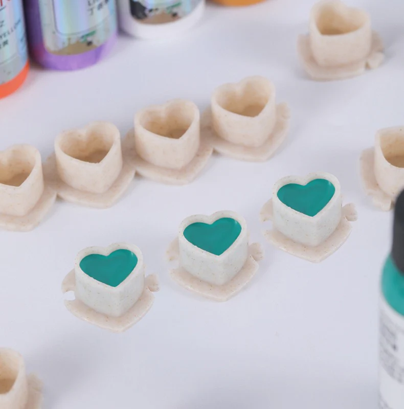 PEACH Umweltfreundliche biologisch abbaubare Herz-Tattoo-Farbkappen – Einweg-Silikon-Milchkappen mit Standfuß