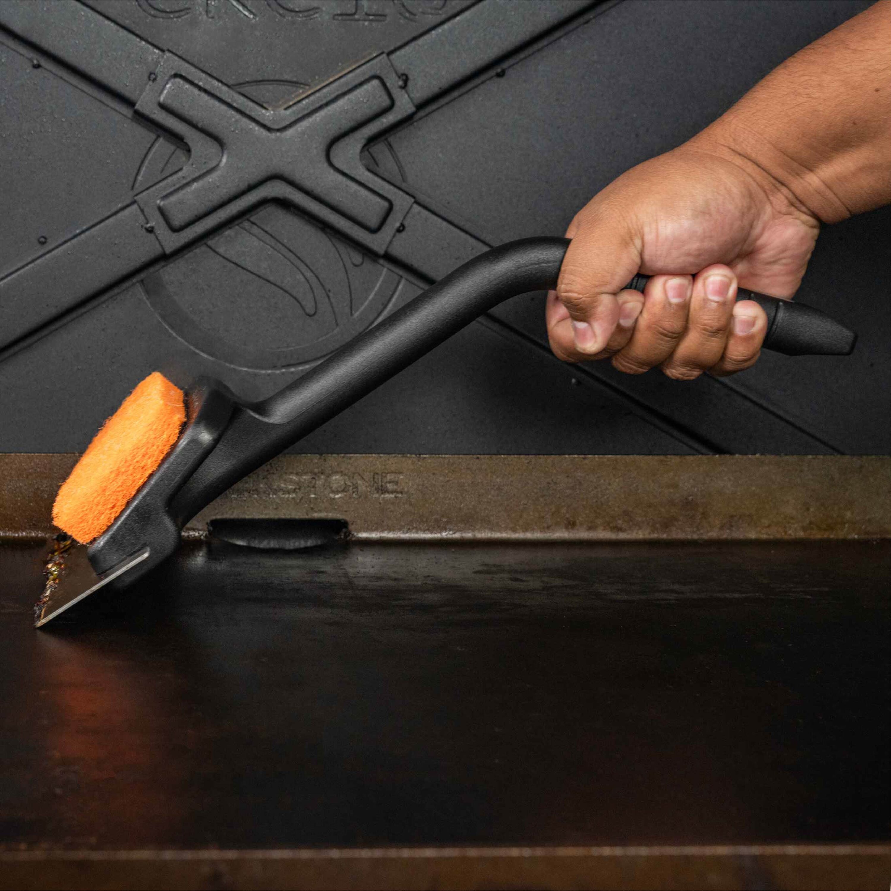 Blackstone Culinary Heavy Duty Griddle scraper Griddle scraper with 16-in with Scraper Blade