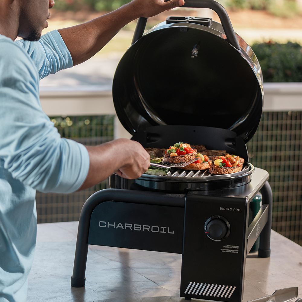 Charbroil 180-Sq. in Black Portable Liquid propane Grill