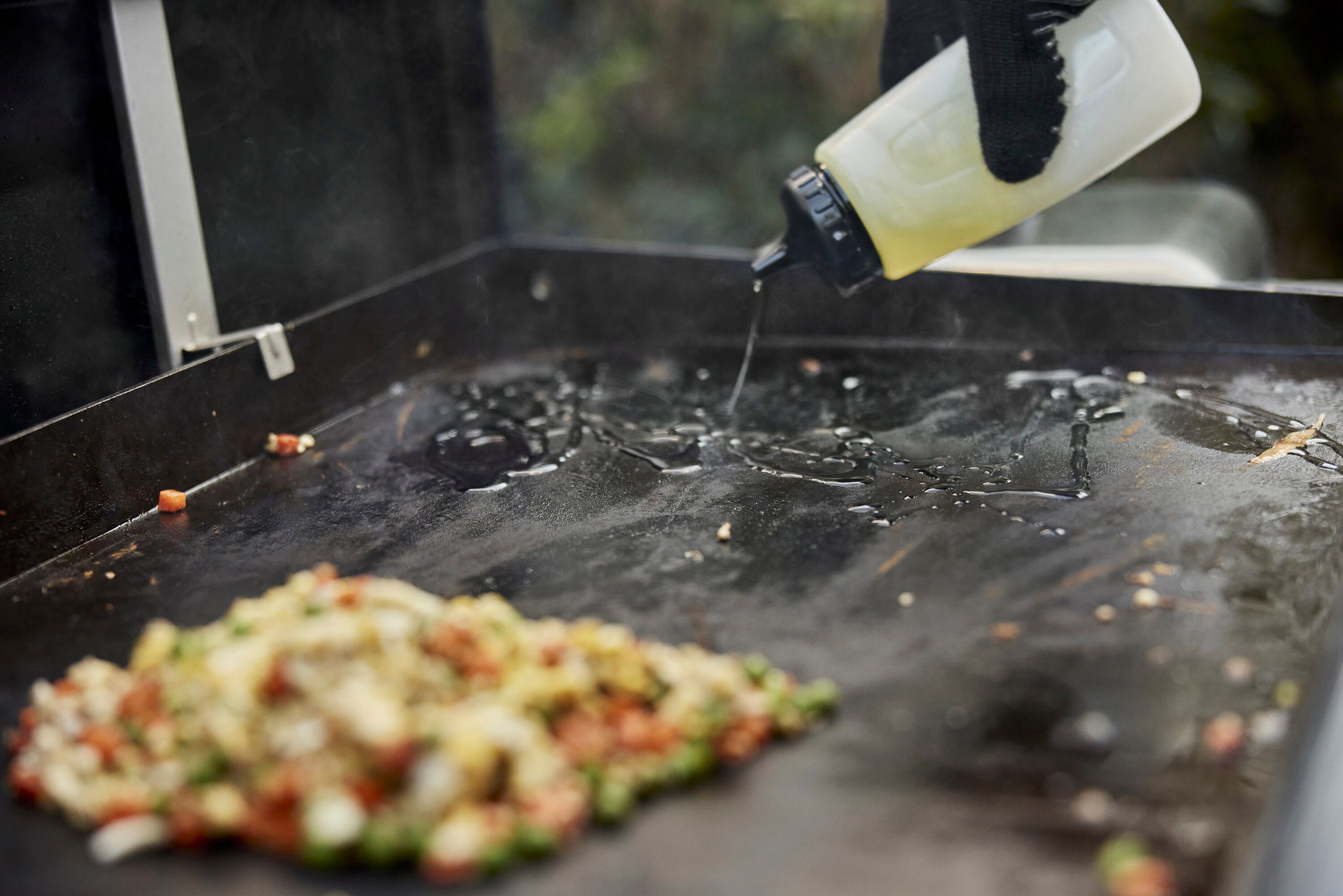 Weber 2 -Piece Plastic Accessory kit