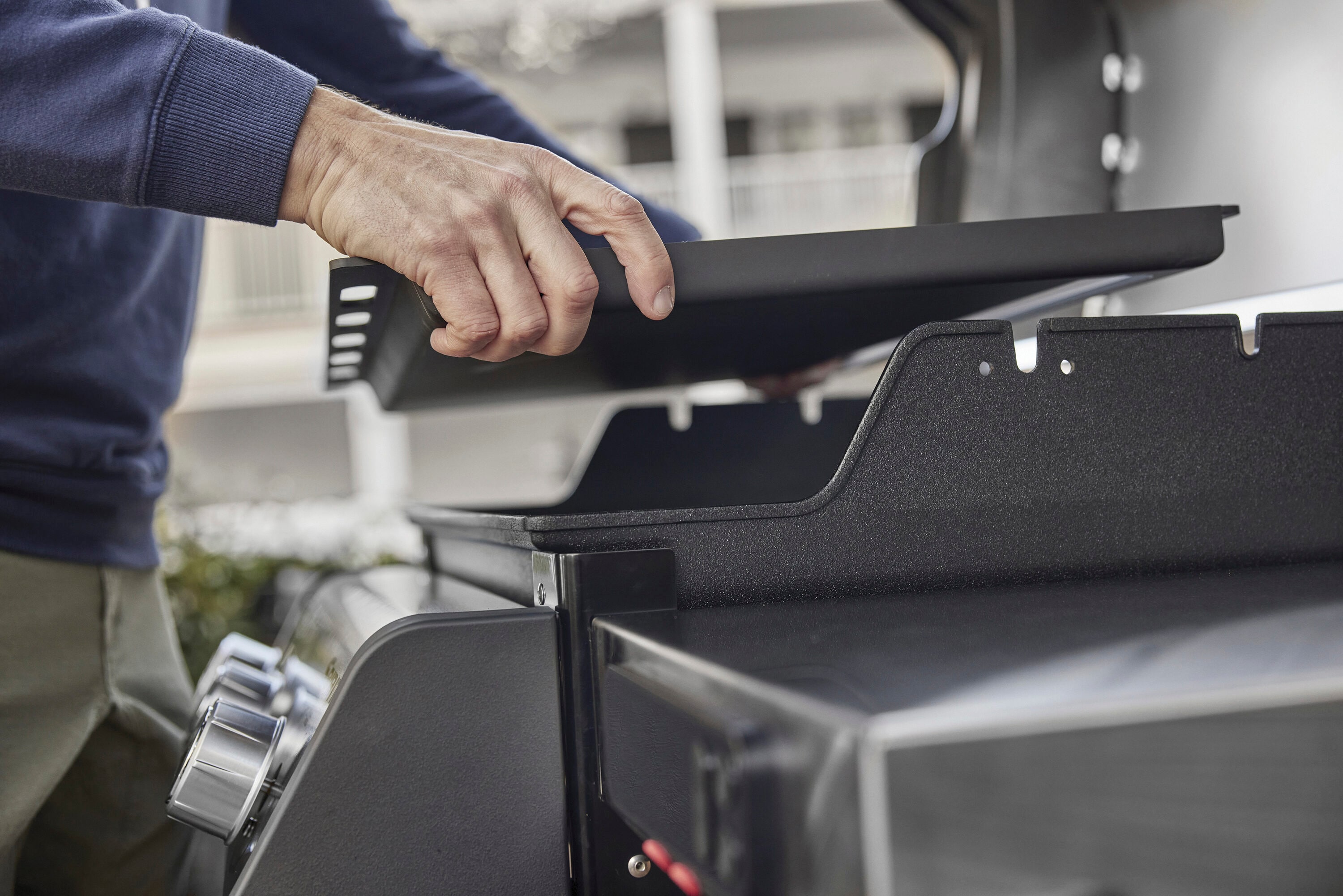 Weber Spirit 400 Series Searwood Pellet Grill Rust Resistant Carbon steel Non-Stick Griddle