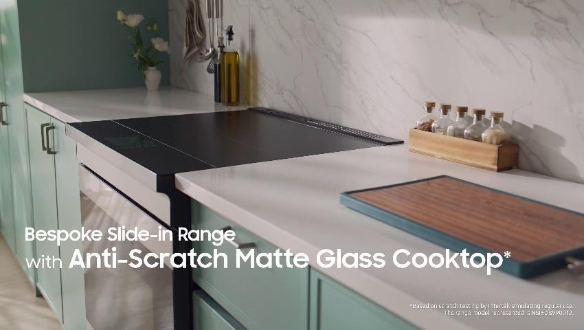 Samsung Bespoke 30-in 4 Burners 6.3-cu ft Slide-in Single Induction Range (Matte Black Steel)