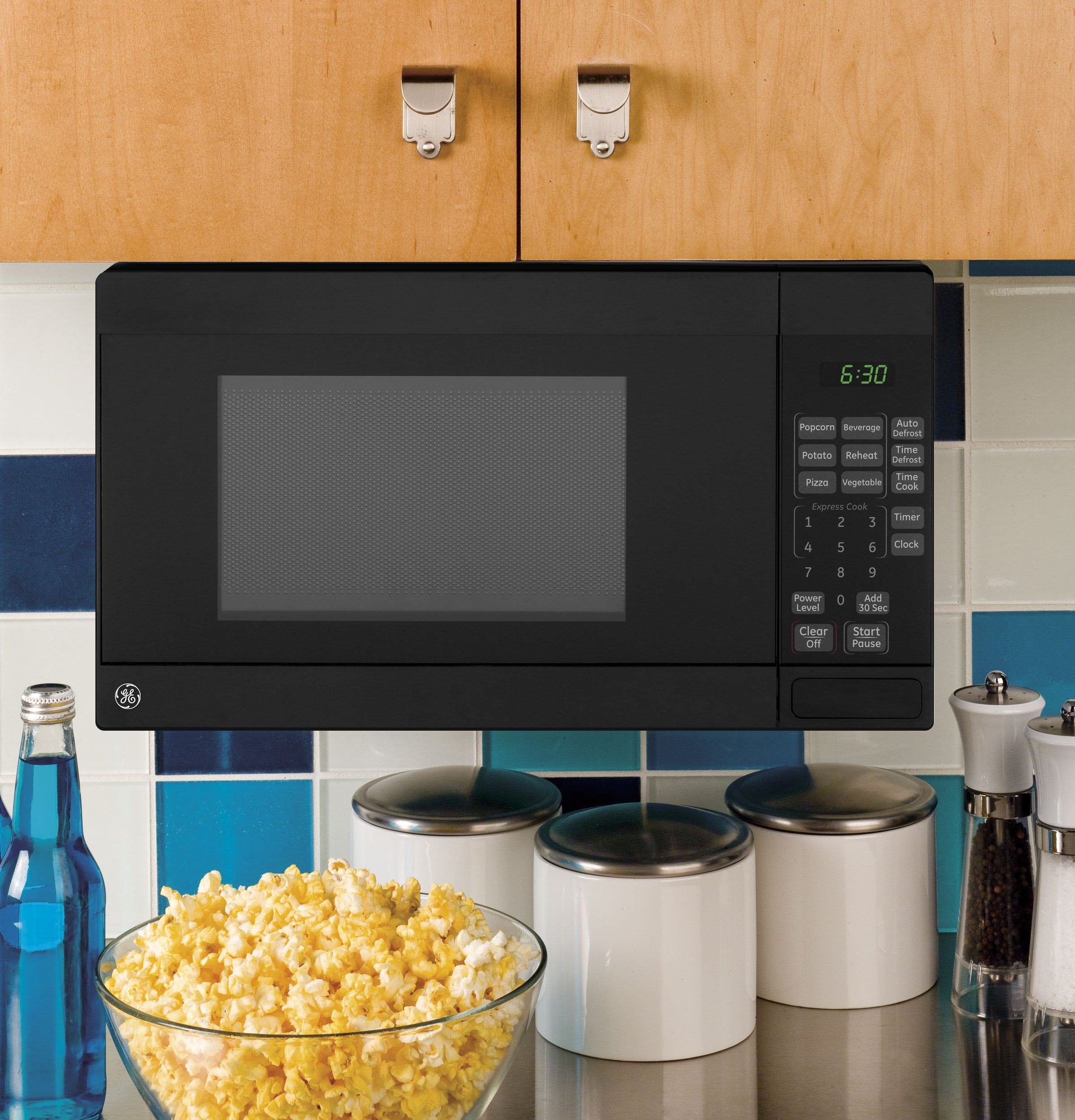 GE Countertop microwave Mounting kit ( Black )