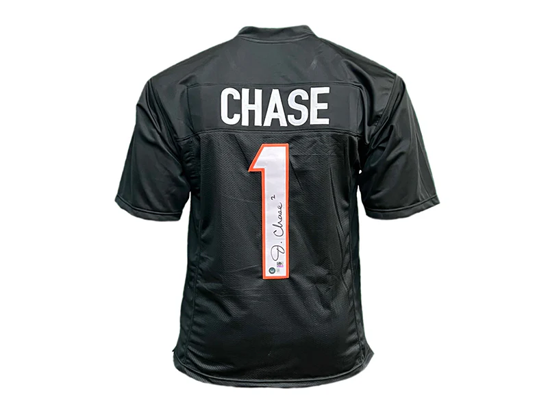 Ja'Marr Chase Autographed Cincinnati Black Pro Style Football Jersey (Beckett)