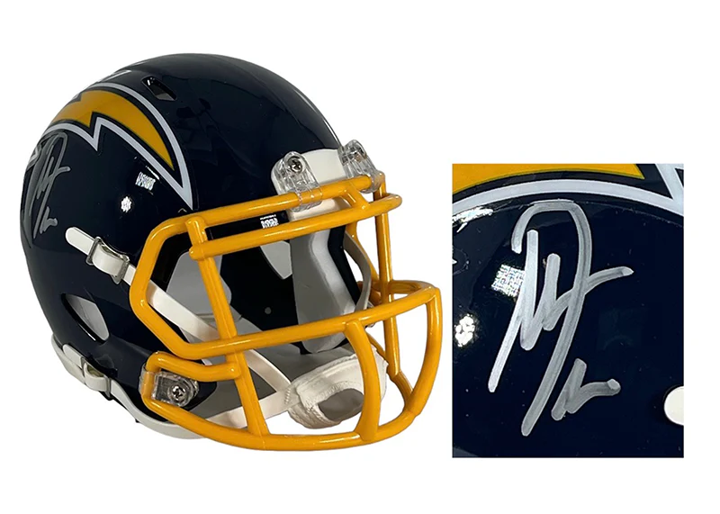 Antonio Gates Signed San Diego Chargers 74/87 throwback Mini Helmet Beckett