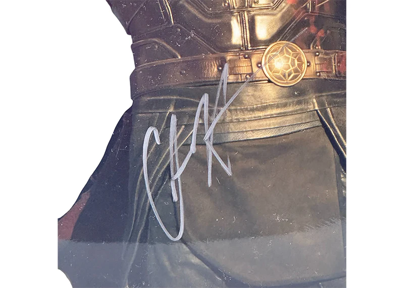 Chris Hemsworth Signed Thor 11x14 Photo Marvel Avengers Comic Autograph Beckett