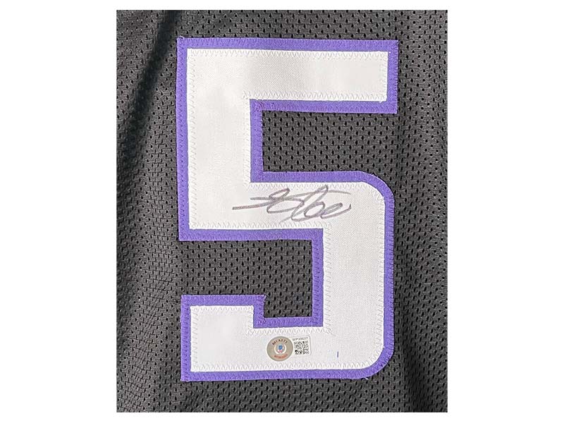 De'Aaron Fox Autographed Signed Sacramento Black Basketball Jersey (Beckett)