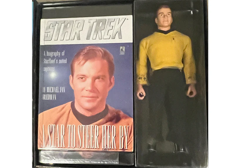 Signed William Shatner Star Trek Masterpiece Edition Captain James T Kirk  Captains Series JSA