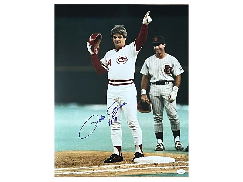 Pete Rose Autographed 16x20 Cincinnati Reds Photo ��4192�� Inscription
