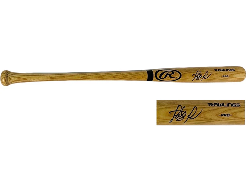Fernando Tat��s Junior Autographed blonde Rawlings bat Beckett
