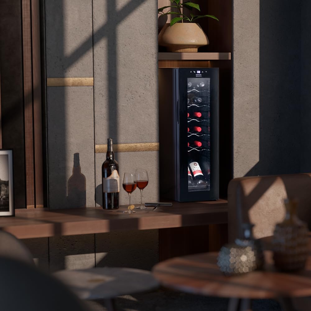 Cecotec vinkylskåp GrandSommelier 24000 svart kompressor. 24 flaskor med kompressor som garanterar hög prestanda. Justerbar temperatur och pekkontrollpanel