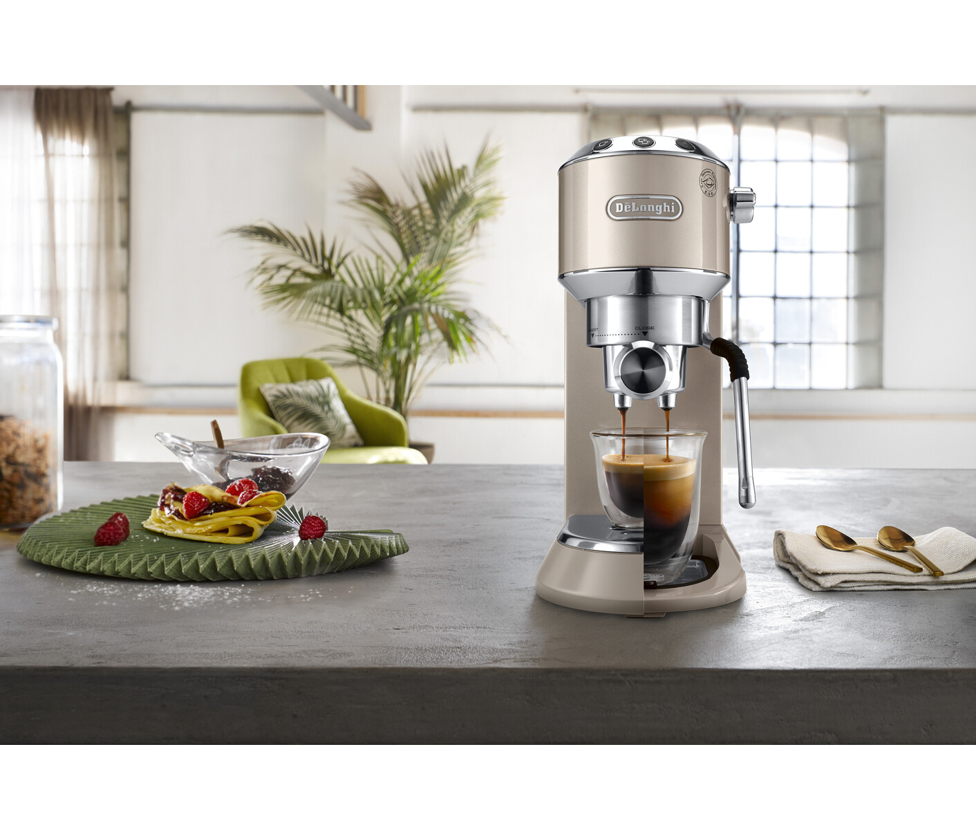 Delonghi Dedica Arte EC885.BG