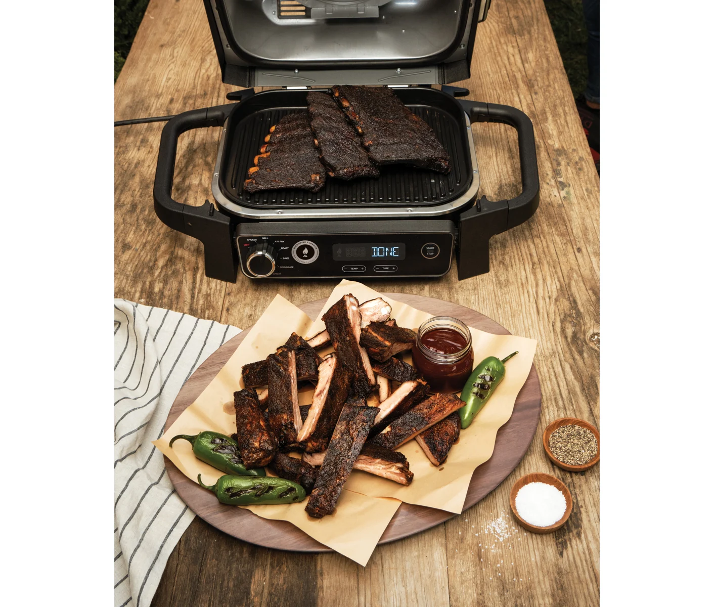 Ninja Woodfire OG701EU 7-in-1 Grill 2400W