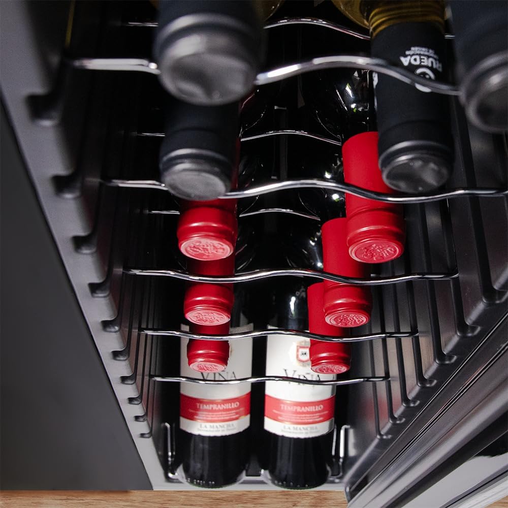 Cecotec vinkylskåp GrandSommelier 24000 svart kompressor. 24 flaskor med kompressor som garanterar hög prestanda. Justerbar temperatur och pekkontrollpanel