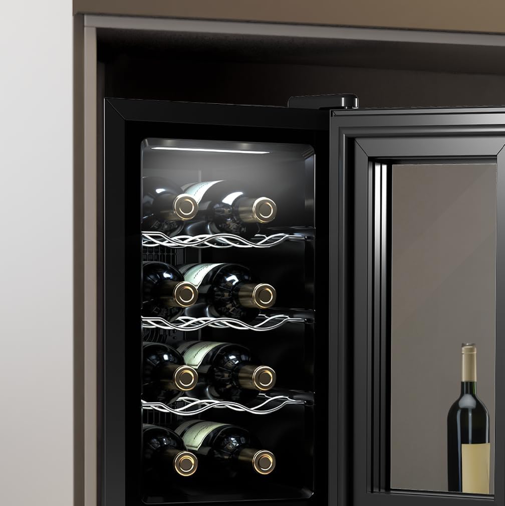 Cecotec vinkylskåp GrandSommelier 24000 svart kompressor. 24 flaskor med kompressor som garanterar hög prestanda. Justerbar temperatur och pekkontrollpanel