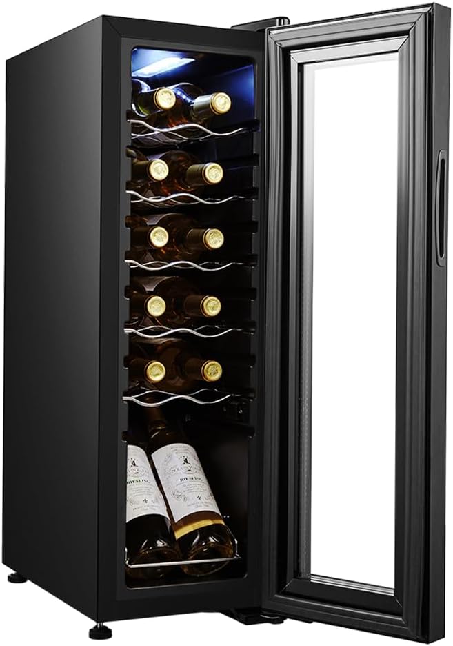 Cecotec vinkylskåp GrandSommelier 24000 svart kompressor. 24 flaskor med kompressor som garanterar hög prestanda. Justerbar temperatur och pekkontrollpanel