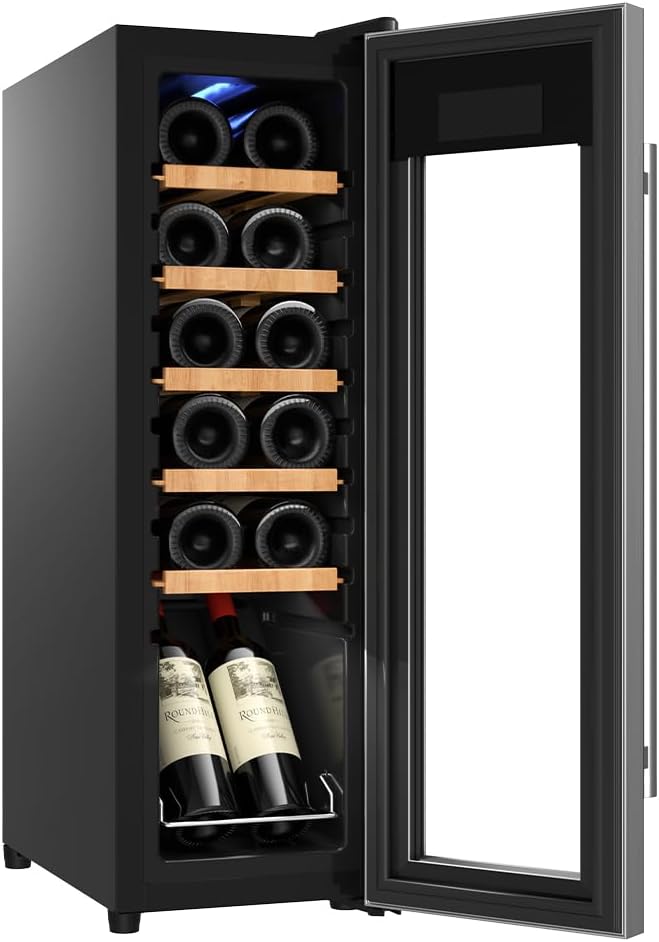 Cecotec vinkylskåp GrandSommelier 24000 svart kompressor. 24 flaskor med kompressor som garanterar hög prestanda. Justerbar temperatur och pekkontrollpanel