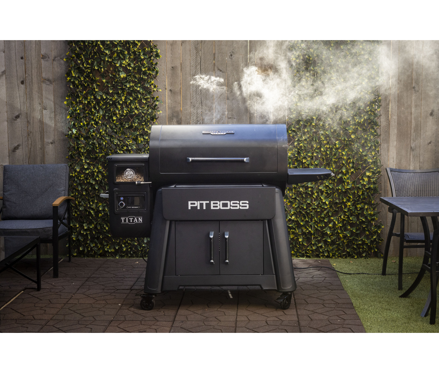 Pit Boss Competition Series 1600 Titan