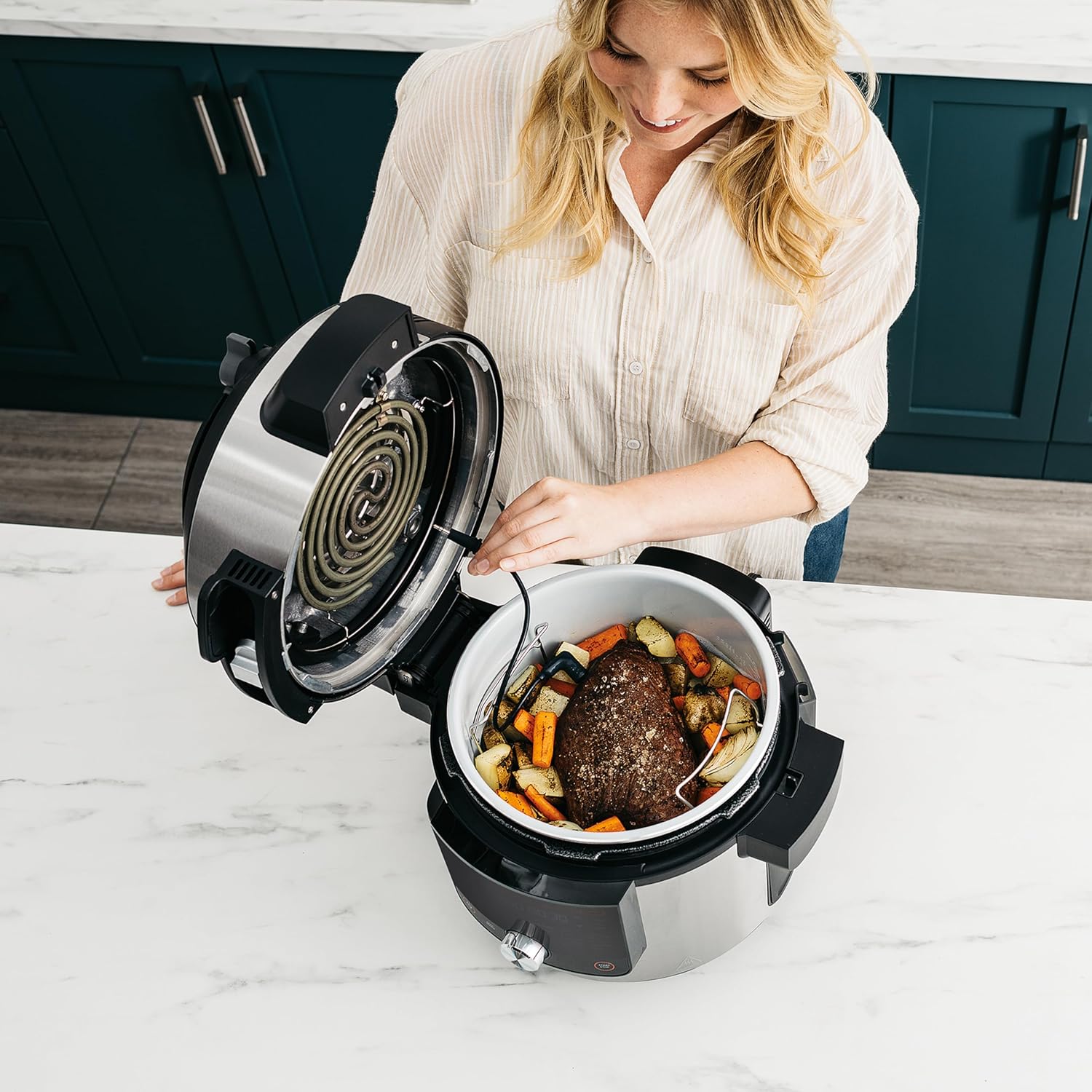 Ninja Foodi MAX Multicooker with Smart Lock, 14 Cooking Functions in 1, 7.5 L, 14-in-1 Multicooker, Pressure Cooker, Air Fryer, Slow Boil, Grill and More Includes Digital Probe, Stainless Steel,