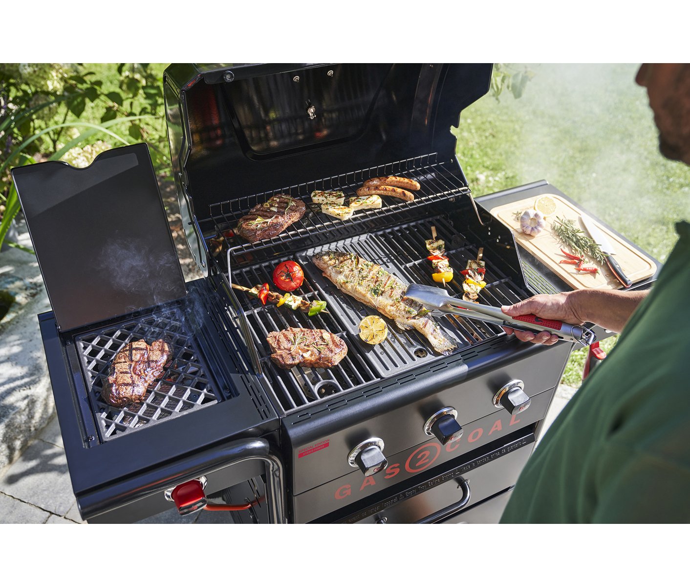 Char-Broil Gas2Coal Special Edition 3