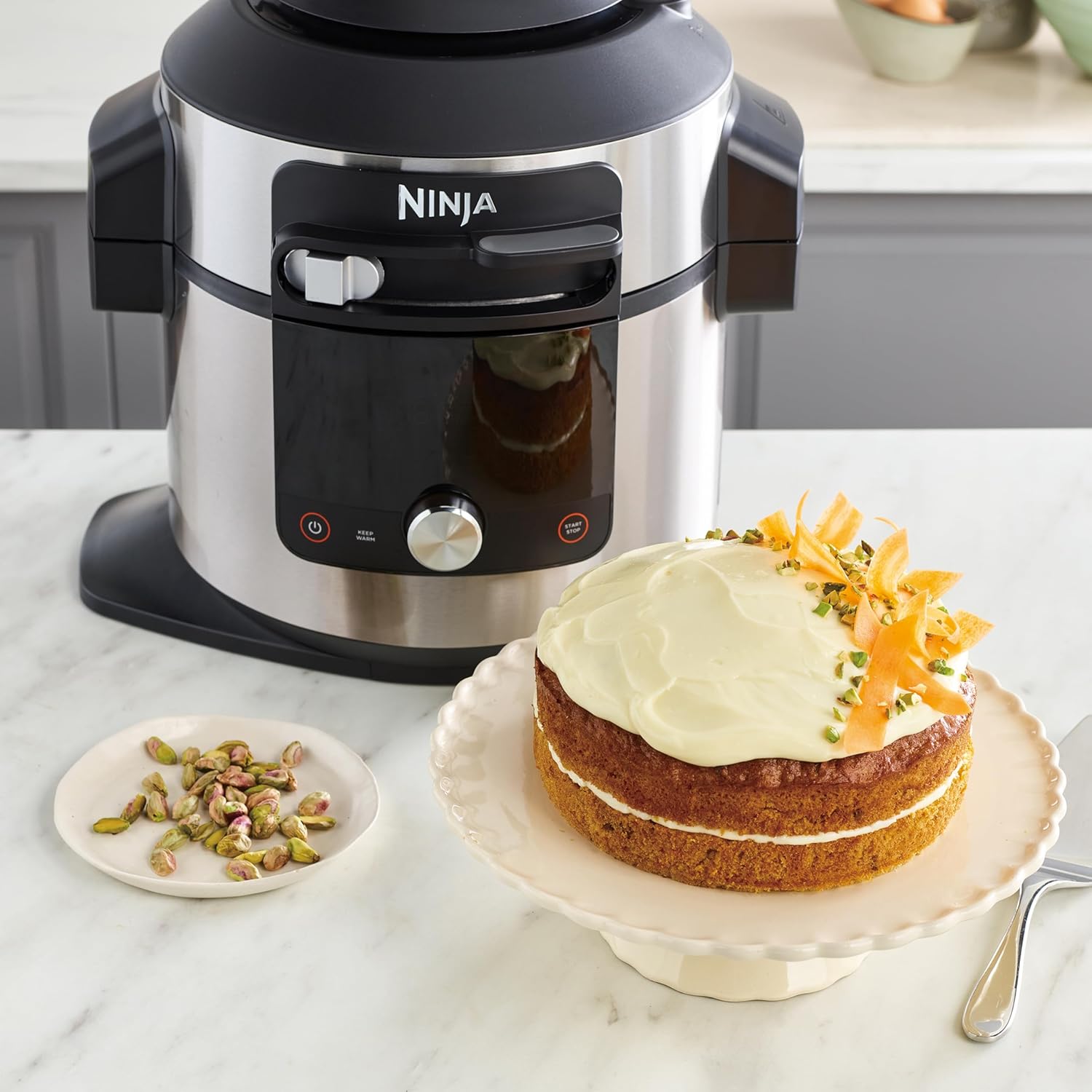 Ninja Foodi MAX Multicooker with Smart Lock, 14 Cooking Functions in 1, 7.5 L, 14-in-1 Multicooker, Pressure Cooker, Air Fryer, Slow Boil, Grill and More Includes Digital Probe, Stainless Steel,