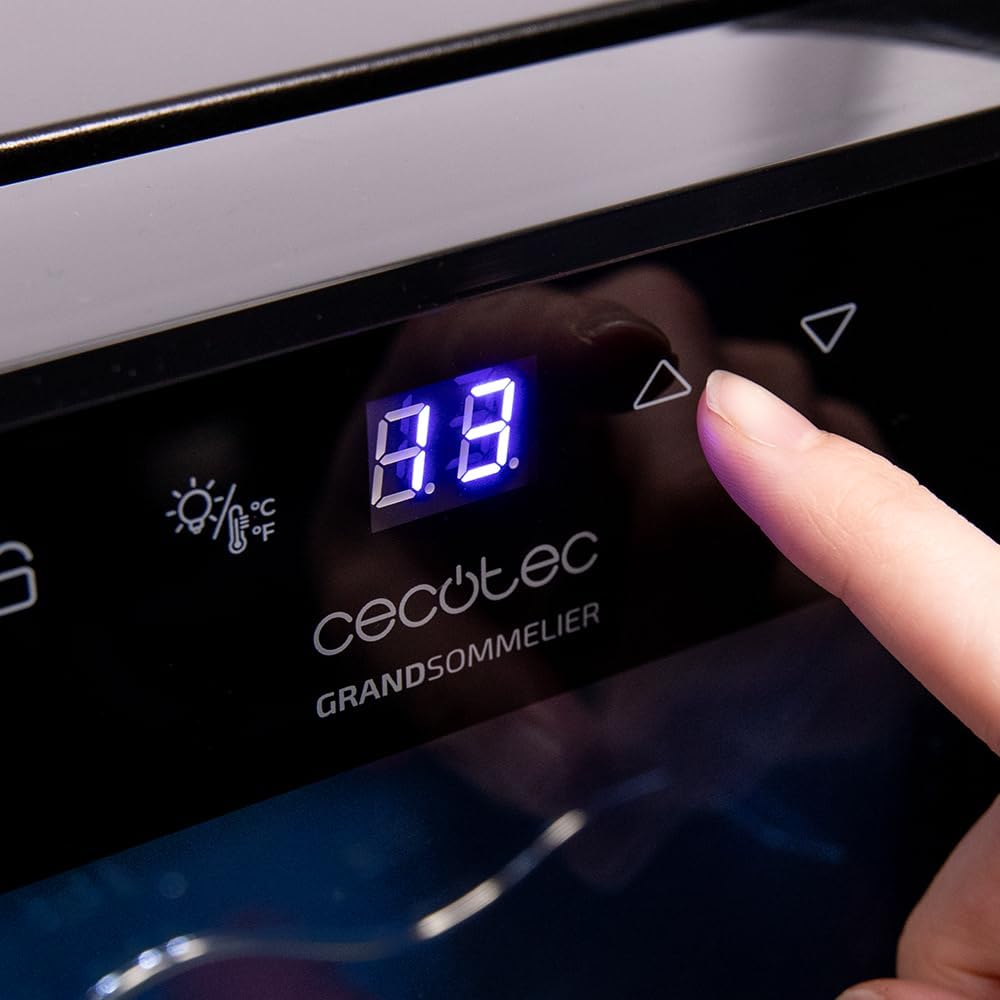 Cecotec vinkylskåp GrandSommelier 24000 svart kompressor. 24 flaskor med kompressor som garanterar hög prestanda. Justerbar temperatur och pekkontrollpanel