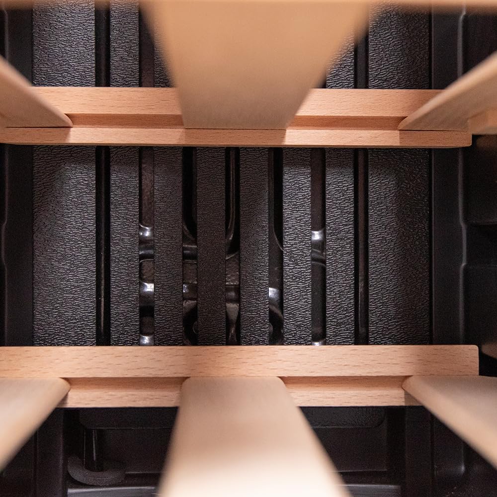 Cecotec vinkylskåp GrandSommelier 24000 svart kompressor. 24 flaskor med kompressor som garanterar hög prestanda. Justerbar temperatur och pekkontrollpanel