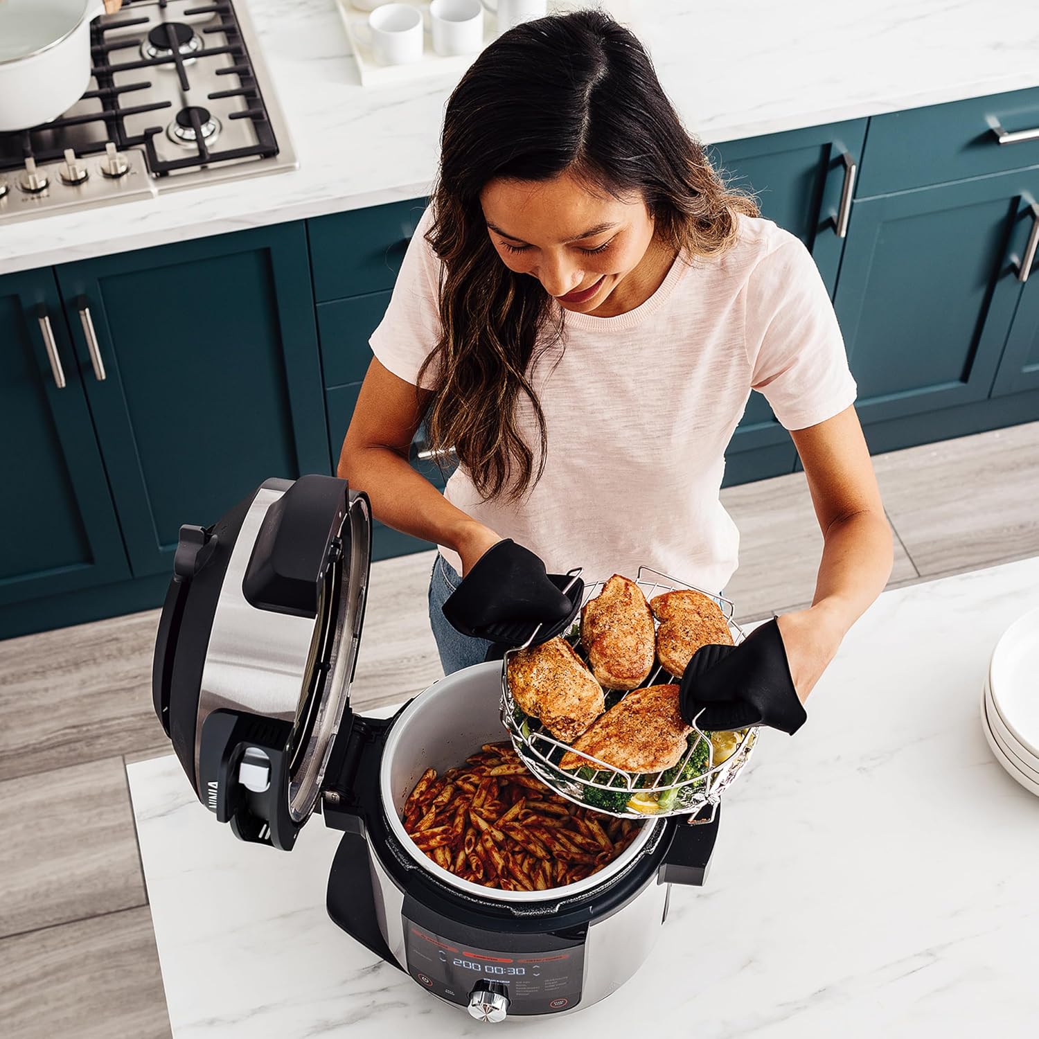 Ninja Foodi MAX Multicooker with Smart Lock, 14 Cooking Functions in 1, 7.5 L, 14-in-1 Multicooker, Pressure Cooker, Air Fryer, Slow Boil, Grill and More Includes Digital Probe, Stainless Steel,