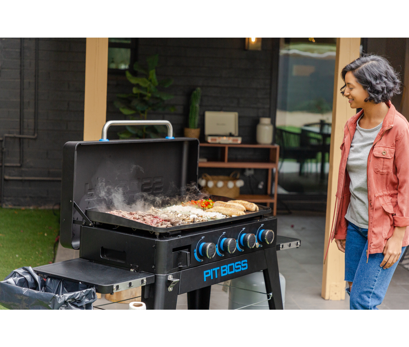 Pit Boss Ultimate Plancha: 4 Burner with Cart