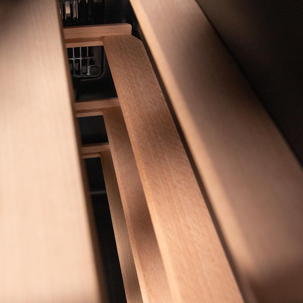 Cecotec vinkylskåp GrandSommelier 24000 svart kompressor. 24 flaskor med kompressor som garanterar hög prestanda. Justerbar temperatur och pekkontrollpanel