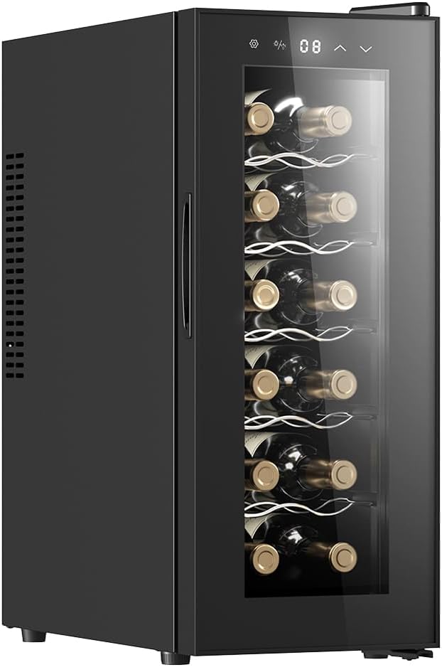 Cecotec vinkylskåp GrandSommelier 24000 svart kompressor. 24 flaskor med kompressor som garanterar hög prestanda. Justerbar temperatur och pekkontrollpanel