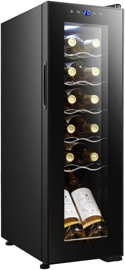 Cecotec vinkylskåp GrandSommelier 24000 svart kompressor. 24 flaskor med kompressor som garanterar hög prestanda. Justerbar temperatur och pekkontrollpanel