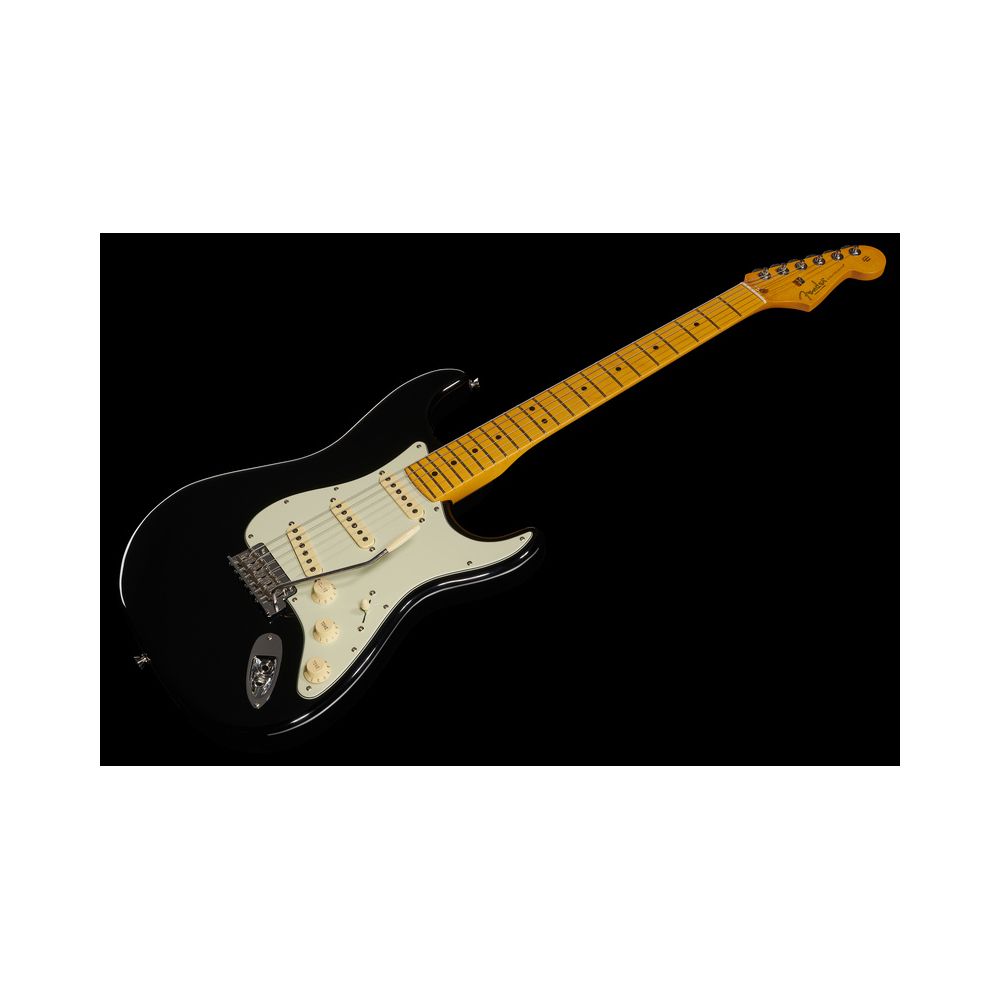 Fender AM Pro II Strat MN BLK – Thomann Ireland