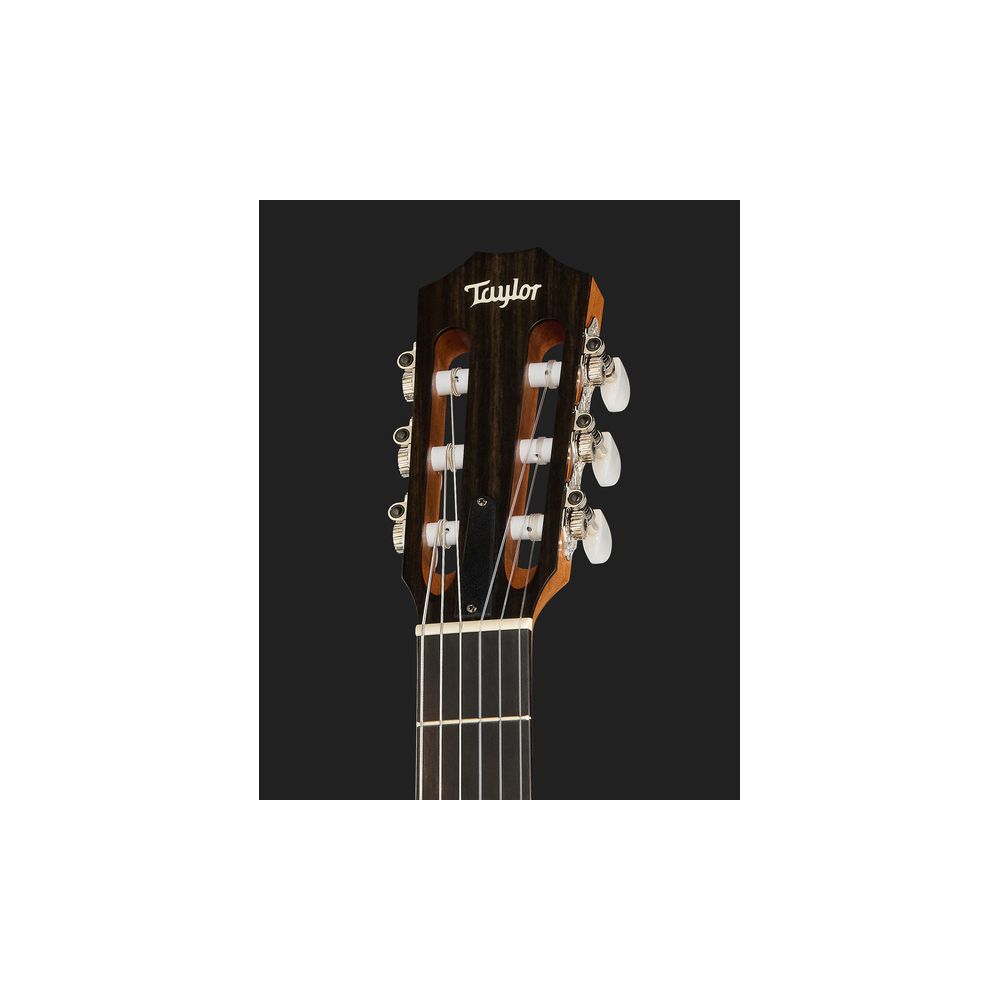 Taylor 212ce