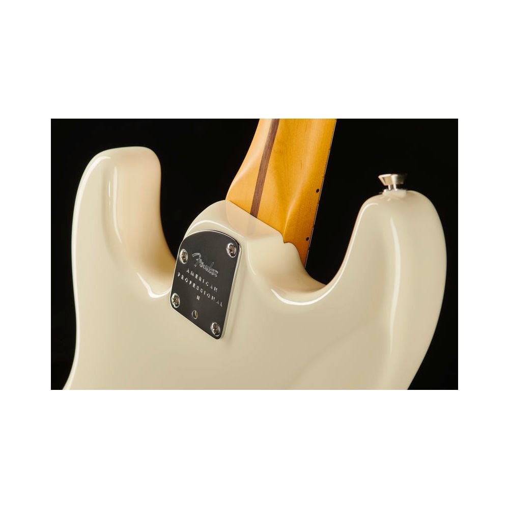 Fender AM Pro II Strat MN OWT – Thomann Ireland