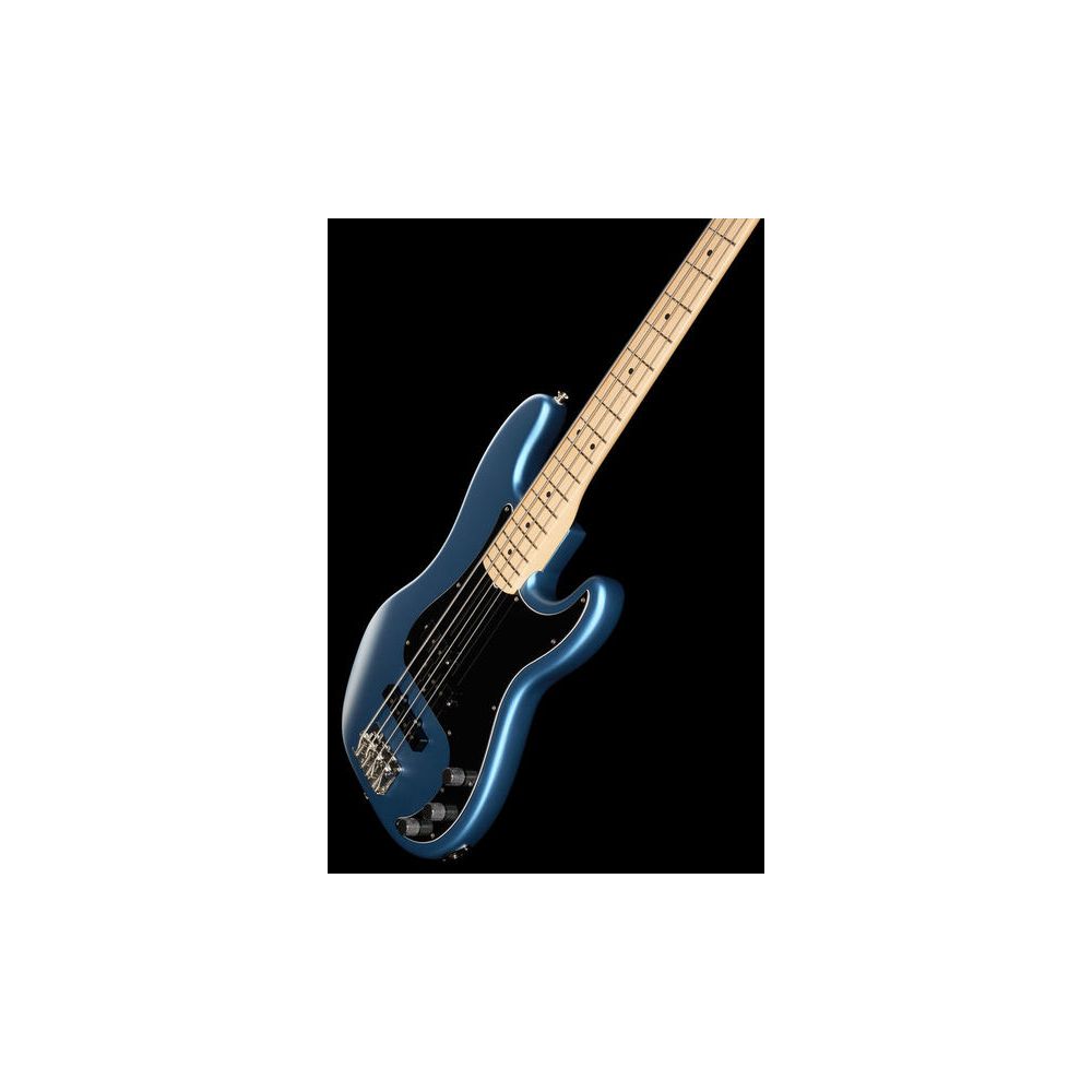 Fender AM Perf P