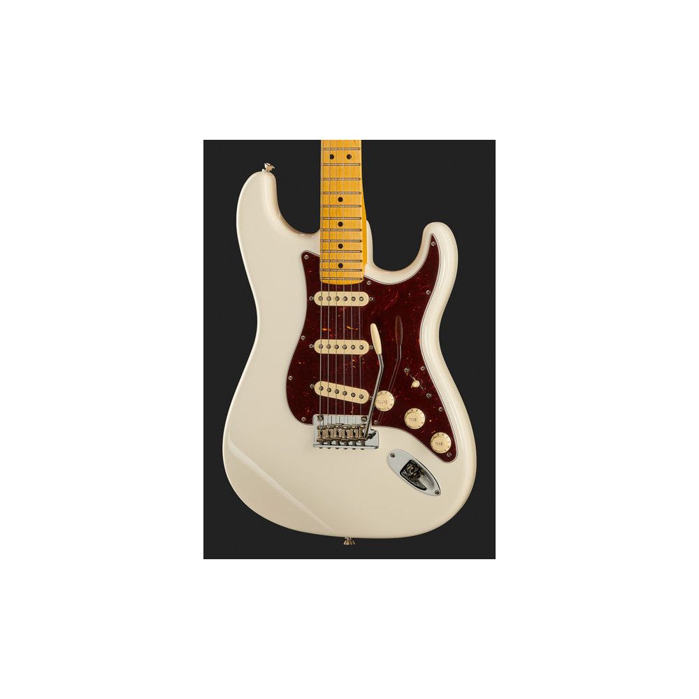 Fender AM Pro II Strat MN OWT – Thomann Ireland