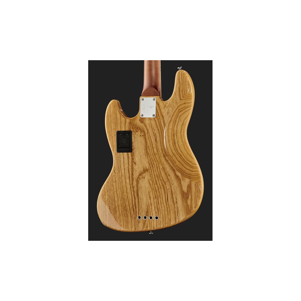 Marcus Miller V8