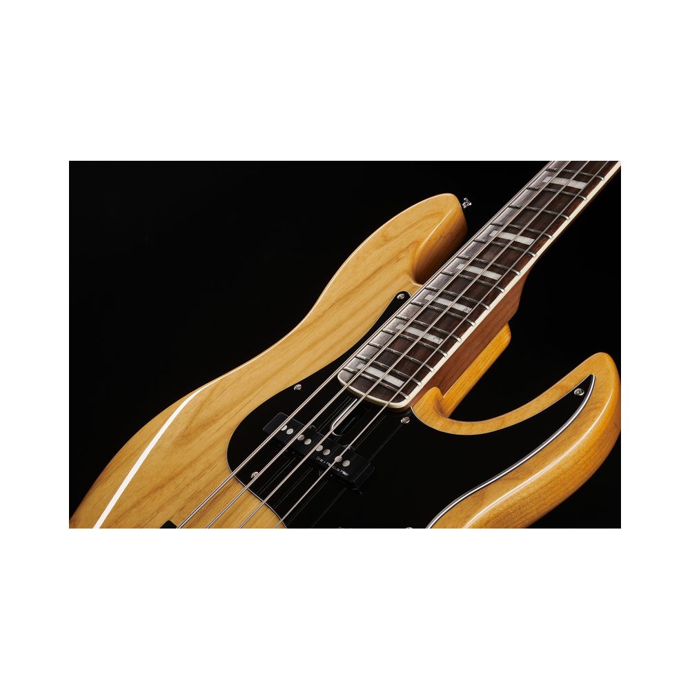 Marcus Miller V5 24