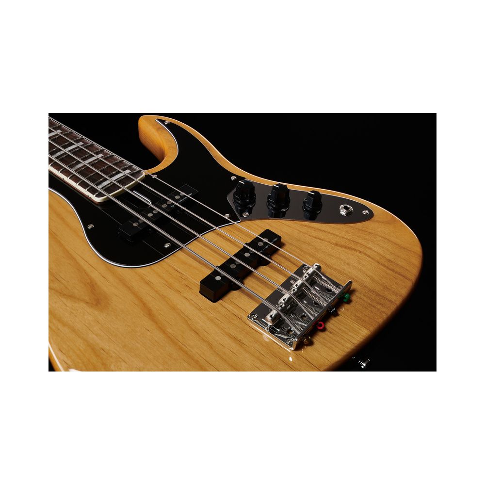 Marcus Miller V5 24