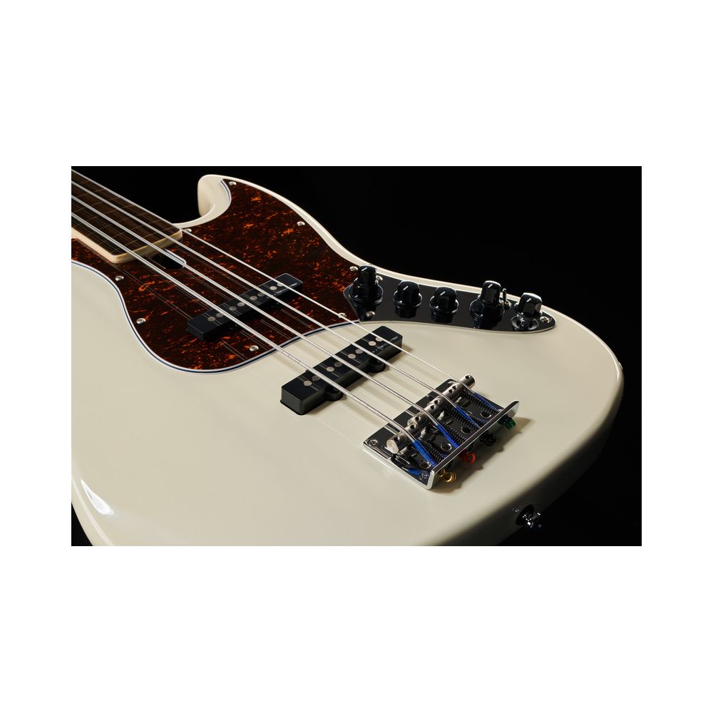 Marcus Miller V7 Alder