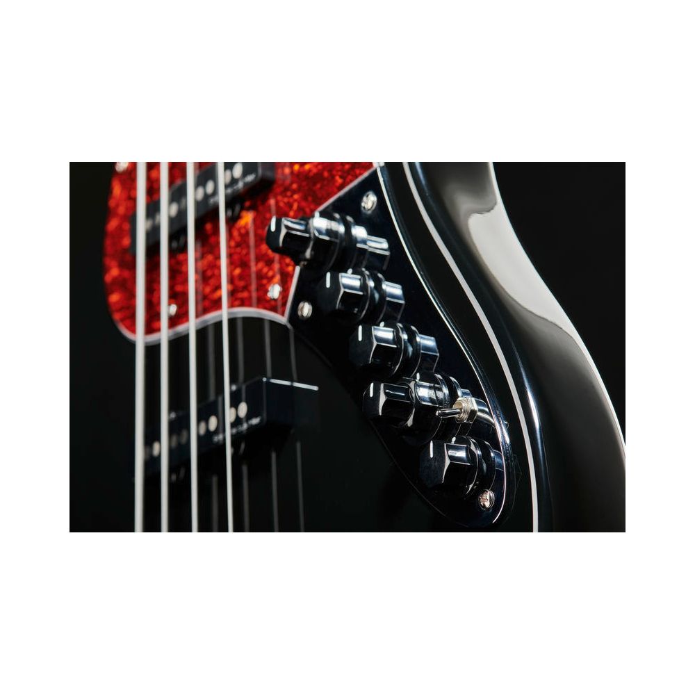 Marcus Miller V7 Alder